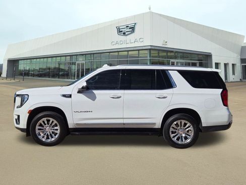 Used 2021 GMC Yukon SLT w/ SLT Luxury Plus Package RWD image 3