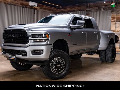 Used 2024 RAM 3500 Laramie w/ Night Edition AWD/4WD image 4