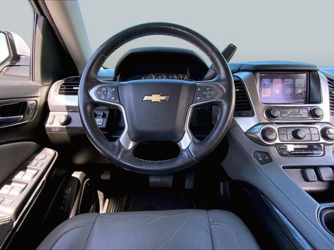 Used 2017 Chevrolet Tahoe LT w/ LT Signature Package RWD image 6