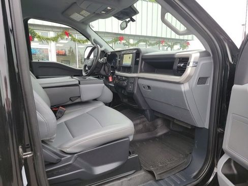 Used 2023 Ford F350 XL w/ Snow Plow Prep Package image 7