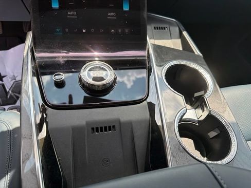 Certified 2025 Cadillac Escalade IQ Luxury 2 w/ LPO, Premium Carpet Package AWD/4WD image 19