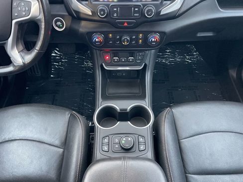 Used 2021 GMC Terrain SLT image 17