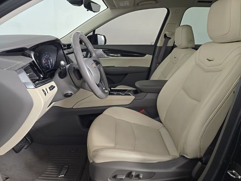 Used 2020 Cadillac XT6 Premium Luxury FWD image 8