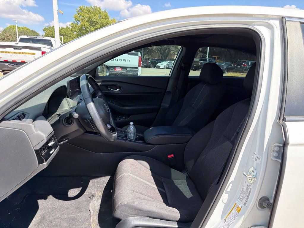 Used 2023 Honda Accord Sport image 11