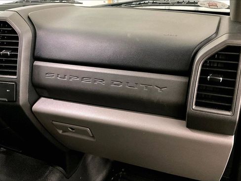 Used 2021 Ford F250 XL w/ Power Equipment Group image 17