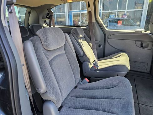 Used 2005 Dodge Grand Caravan SXT w/ Premium Group FWD image 15