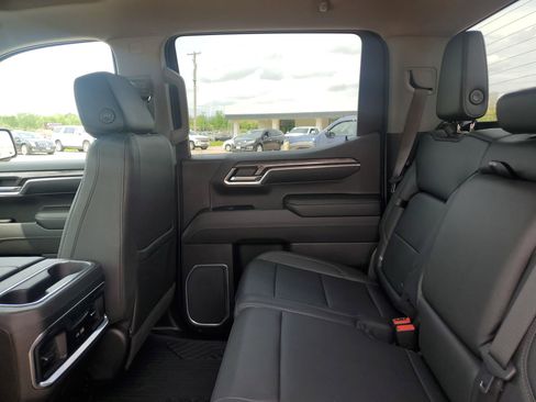 Used 2022 Chevrolet Silverado 1500 LTZ image 30