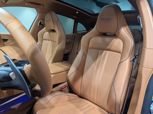 Used 2025 Aston Martin DBX 707 image 12