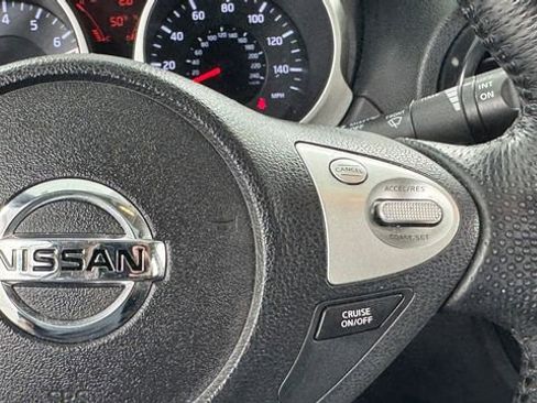 Used 2011 Nissan Juke SV FWD image 22