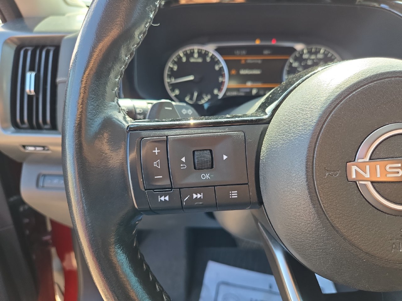 Used 2022 Nissan Pathfinder SL w/ SL Premium Package FWD image 11
