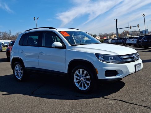 Used 2015 Volkswagen Tiguan SE image 3