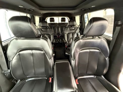 Used 2024 Jeep Grand Cherokee L Limited w/ Luxury Tech Group II image 30