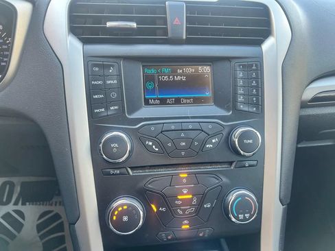 Used 2014 Ford Fusion SE w/ Equipment Group 202A FWD image 17