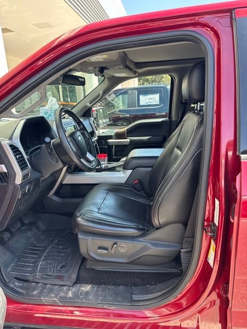 Used 2017 Ford F150 Lariat w/ Equipment Group 502A Luxury AWD/4WD image 19