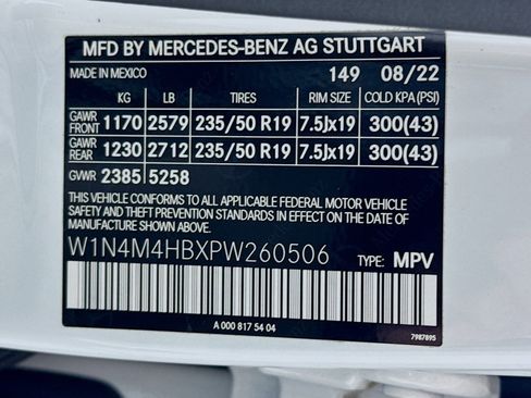 Used 2023 Mercedes-Benz GLB 250 4MATIC image 26