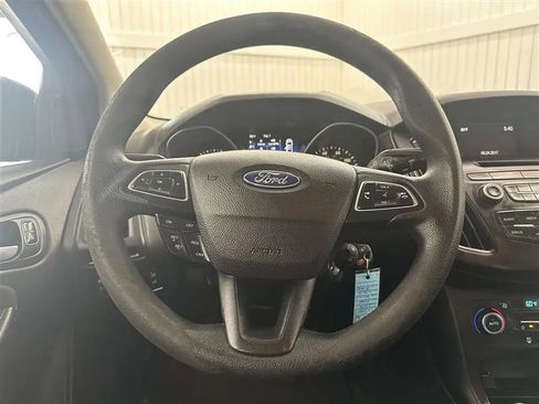Used 2017 Ford Focus SE image 19