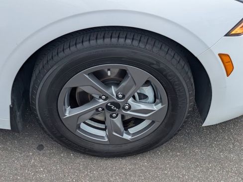 Used 2024 Kia K5 LXS image 10