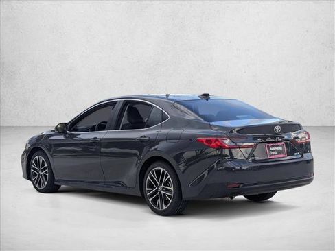 Used 2025 Toyota Camry XLE w/ Premium Plus Package image 9