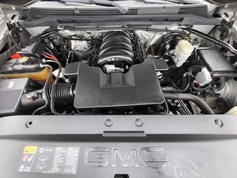 Used 2014 GMC Sierra 1500 SLT w/ Suspension Package, Off-Road AWD/4WD image 11