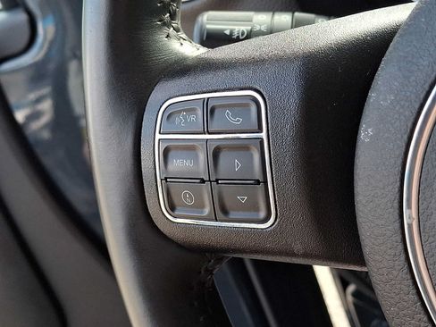 Used 2016 Jeep Wrangler Unlimited Sahara w/ Connectivity Group AWD/4WD image 20