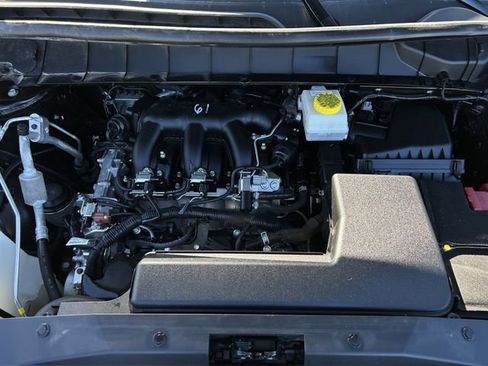 Used 2024 Nissan Pathfinder S image 33