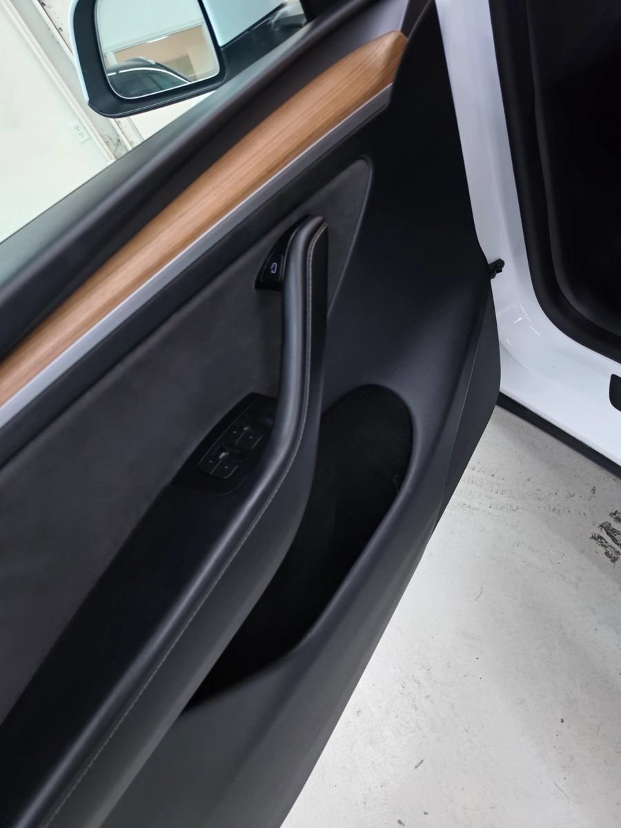 Used 2024 Tesla Model Y Long Range AWD/4WD image 14