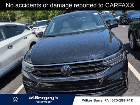 Certified 2024 Volkswagen Tiguan SE R-Line AWD/4WD image 2
