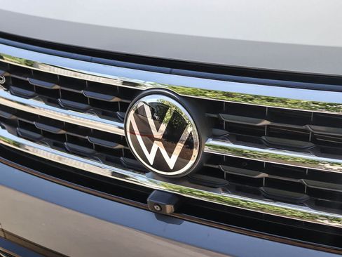 Used 2023 Volkswagen Atlas Cross Sport SEL Premium R-Line AWD/4WD image 11