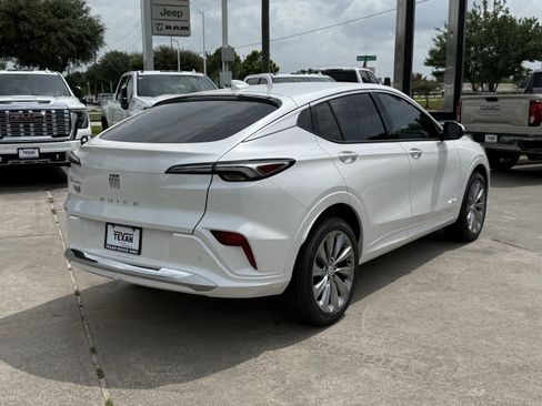 New 2026 Buick Envista Preferred FWD image 5