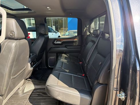 Used 2023 GMC Sierra 1500 Denali w/ Denali Reserve Package AWD/4WD image 6