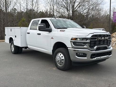 New 2026 RAM 3500 Tradesman w/ Chrome Appearance Group AWD/4WD image 15