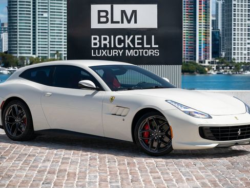 Used 2018 Ferrari GTC4Lusso T RWD image 1