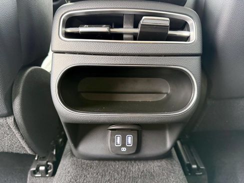 Certified 2025 Genesis GV70 2.5T AWD/4WD image 15