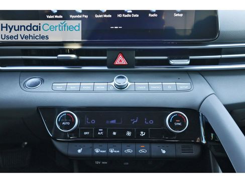 Certified 2025 Hyundai Elantra SEL image 27