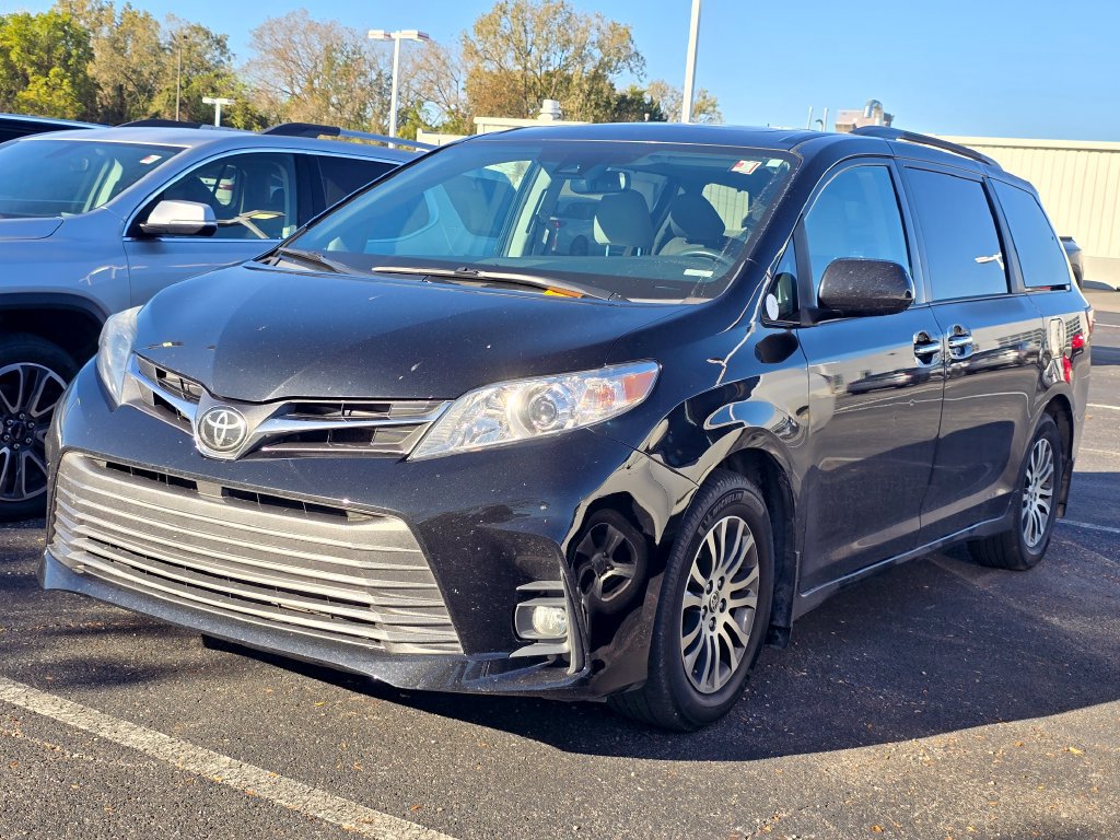 Used 2020 Toyota Sienna XLE FWD image 4