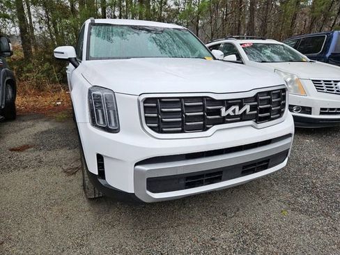 Used 2024 Kia Telluride S image 4