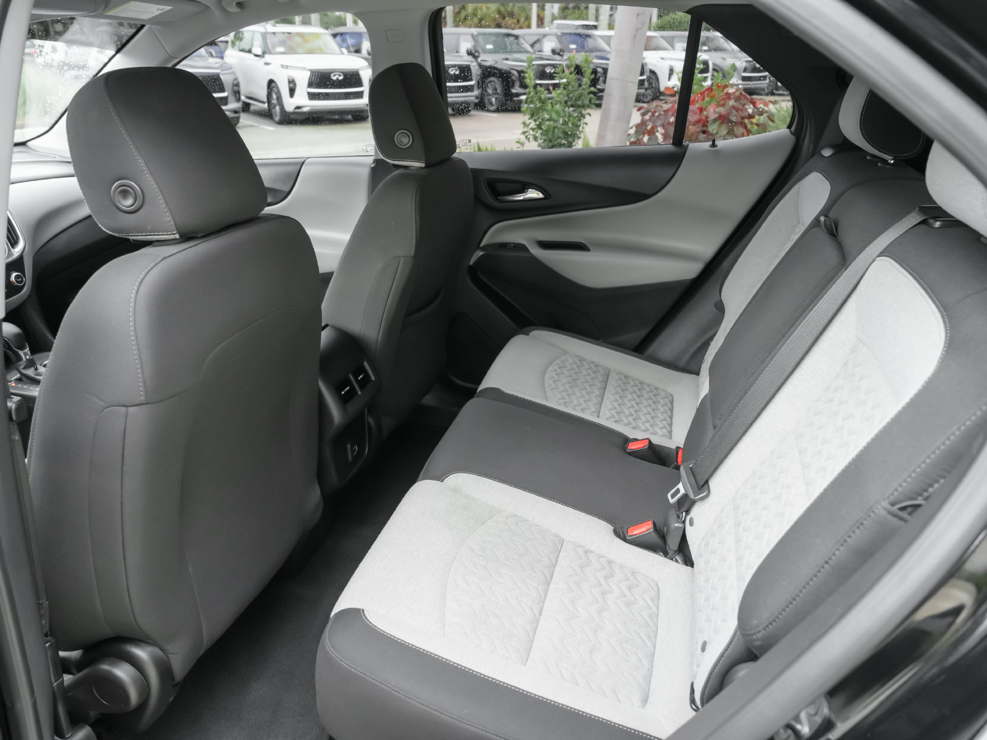 Used 2023 Chevrolet Equinox LS FWD image 34