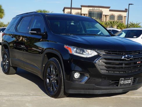 Used 2019 Chevrolet Traverse RS image 3