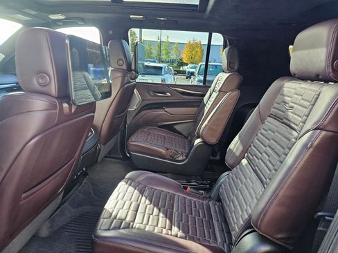 Certified 2023 Cadillac Escalade ESV Sport Platinum w/ LPO, ONYX Package image 20