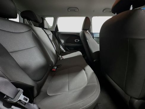 Used 2016 Kia Soul image 24