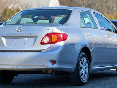 Used 2010 Toyota Corolla S image 5