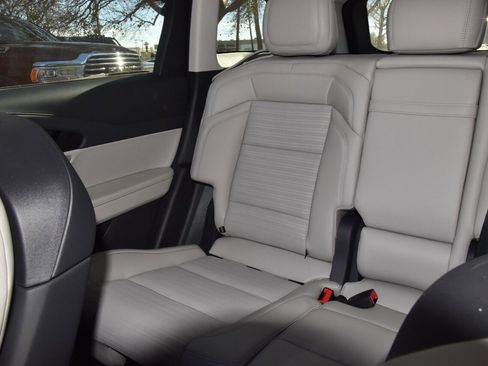 New 2026 Lincoln Nautilus Reserve image 19