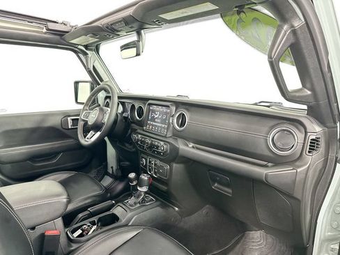 Used 2023 Jeep Wrangler Unlimited Sahara w/ Cold Weather Group AWD/4WD image 32