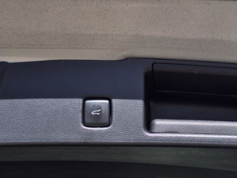 Used 2024 Ford Escape Platinum image 9