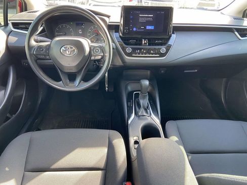 Used 2025 Toyota Corolla LE FWD image 10