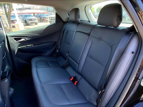 Used 2019 Chevrolet Bolt Premier w/ Infotainment Package FWD image 19