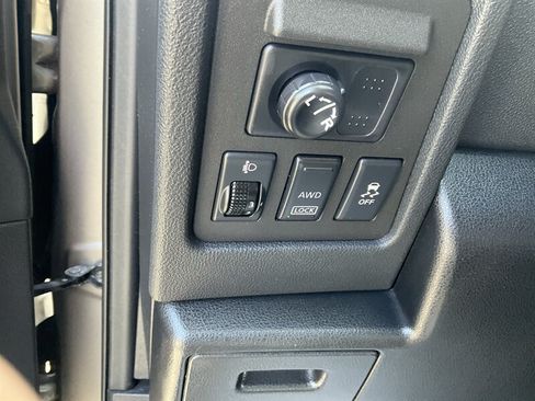Used 2012 Nissan Rogue SL AWD/4WD image 22