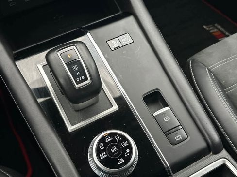 Used 2024 Mitsubishi Outlander Ralliart image 25