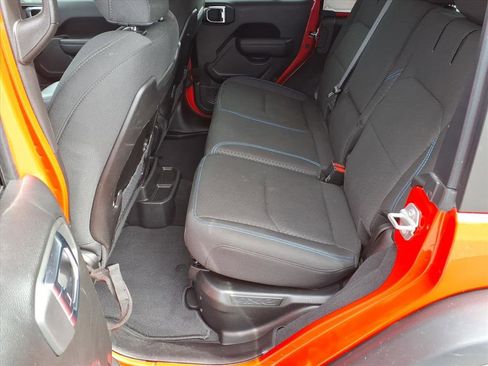 Used 2025 Jeep Wrangler Rubicon w/ Safety Group image 12