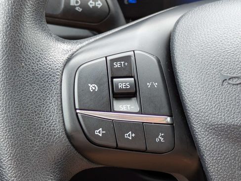 Used 2025 Ford Escape Active AWD/4WD image 30